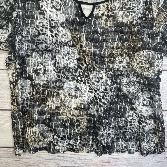 Cato Ruffled Blouse 4X ( 26/28W) Stretch Boho Whimsical Animal Print - Picture 6 of 11